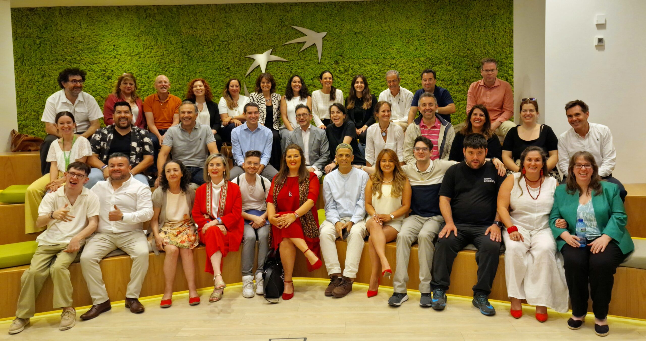 Aprende y Emprende fomenta el autoempleo / Aprèn i Emprèn fomenta l'autoocupació